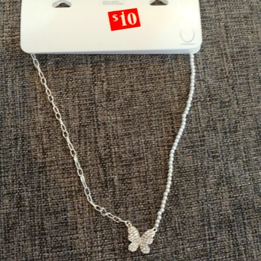 Glass pro butterfly necklace